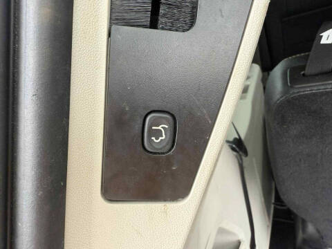 2016 Chrysler Town and Country Touring-L