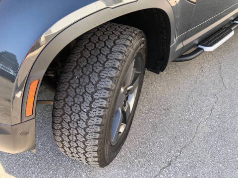 2023 Land Rover Defender 110 SE