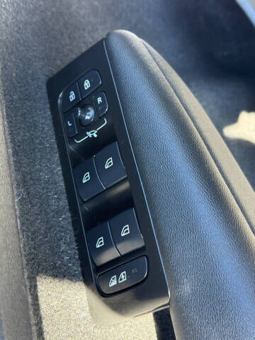 2021 Volvo XC40 T5 Momentum