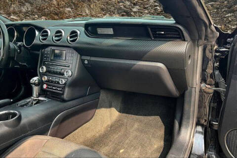 2016 Ford Mustang V6