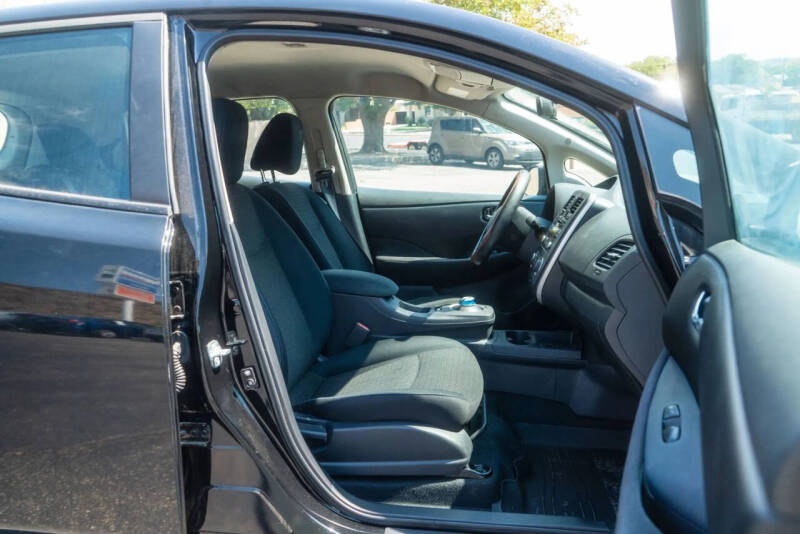 2015 Nissan LEAF