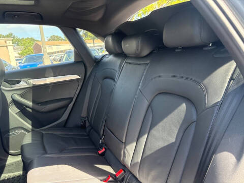 2016 Audi Q3 2.0T quattro Prestige