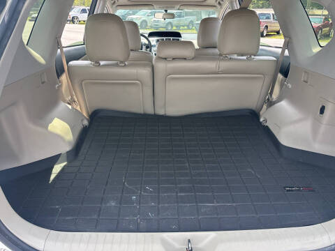 2014 Toyota Prius v Five