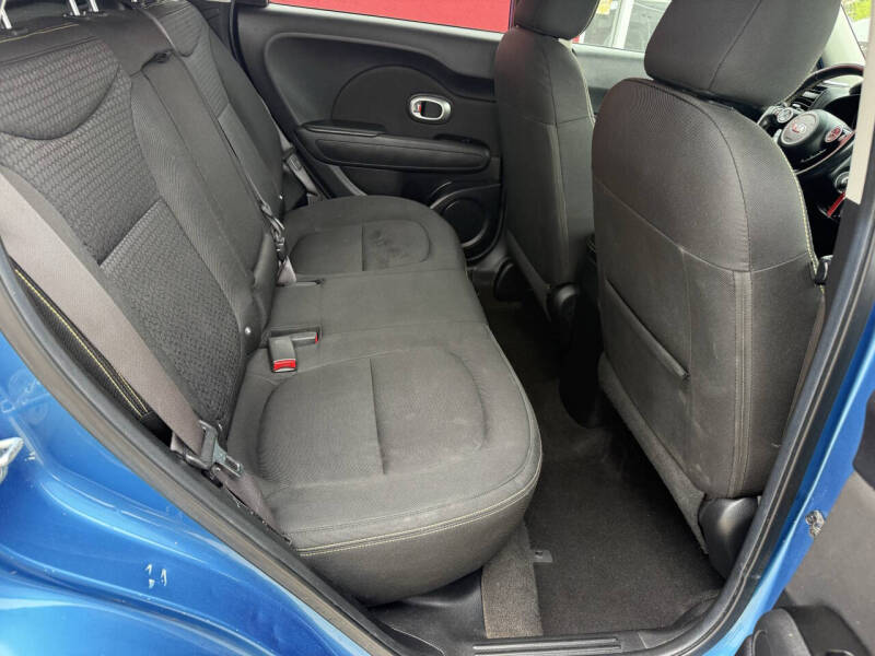 2016 Kia Soul +