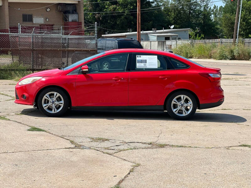 2014 Ford Focus SE photo 3