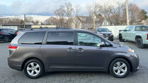 2012 Toyota Sienna