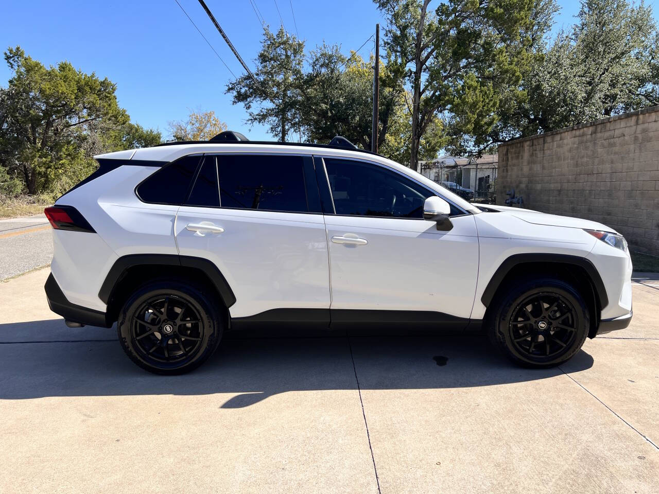 Used Car 2019 Toyota Rav4  Xle 4dr Suv For Sale Under $20,000 In Austin, Texas