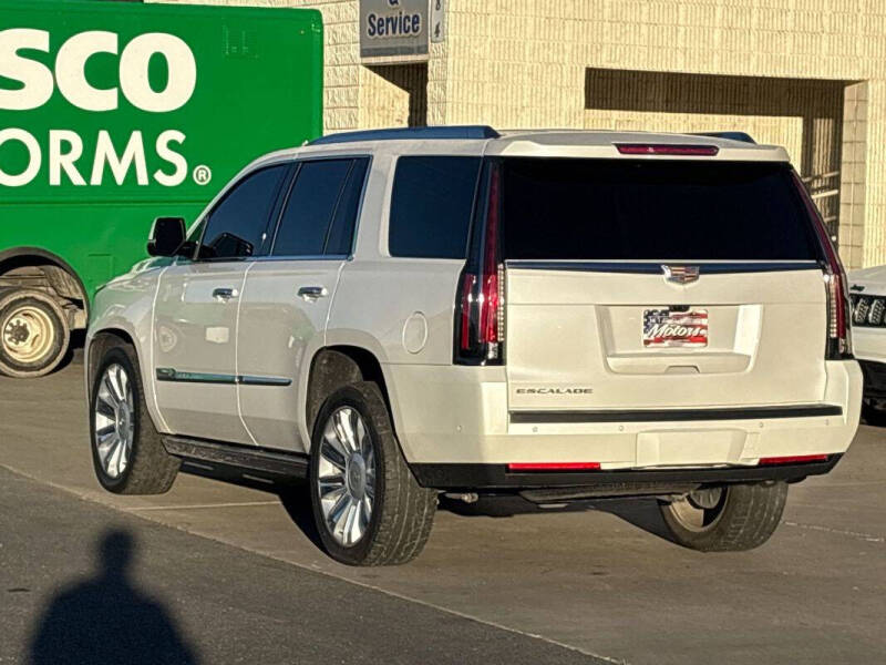 2019 Cadillac Escalade Platinum