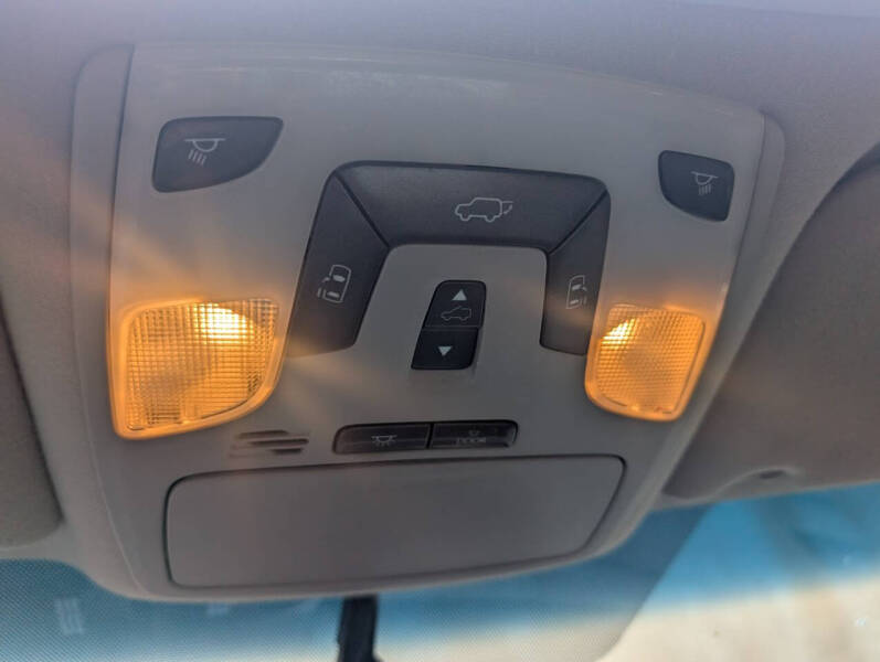 2012 Toyota Sienna XLE 8-Passenger