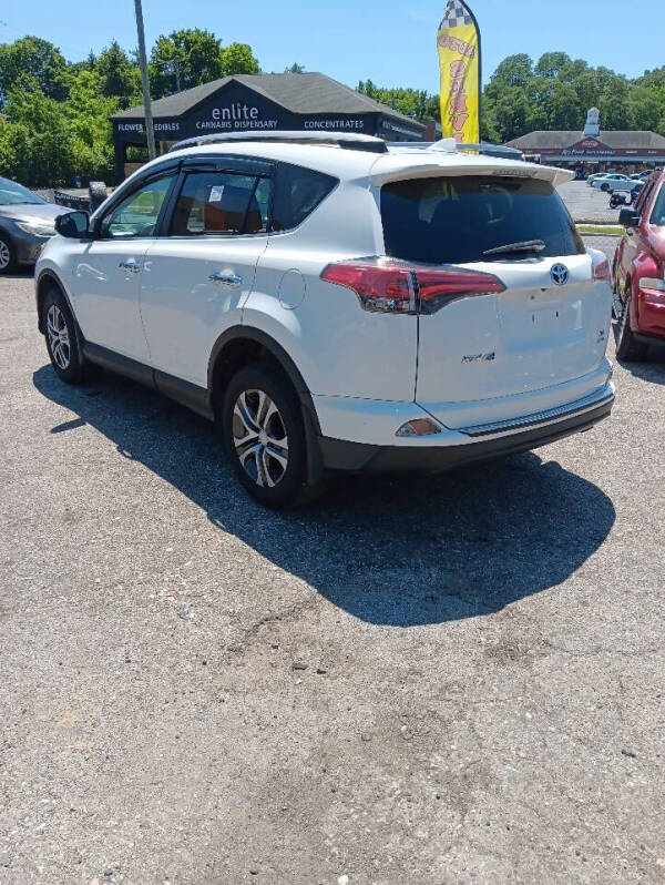 2018 Toyota RAV4 LE