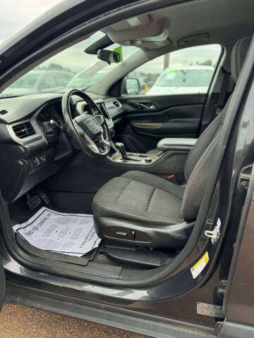 2017 GMC Acadia SLE-2