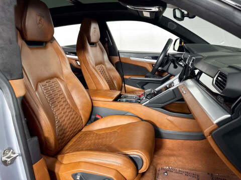 2020 Lamborghini Urus