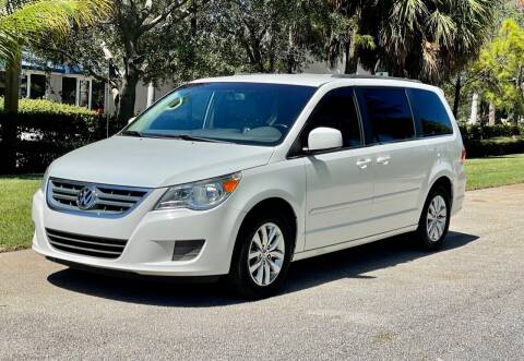 2012 Volkswagen Routan for sale at VE Auto Gallery LLC in Lake Park FL