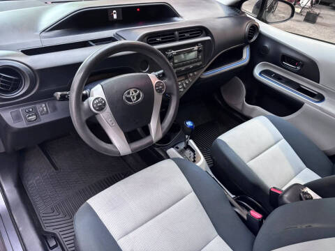 2013 Toyota Prius c