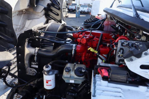 2014 Freightliner M2 106