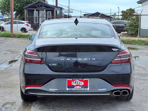 2023 Genesis G70