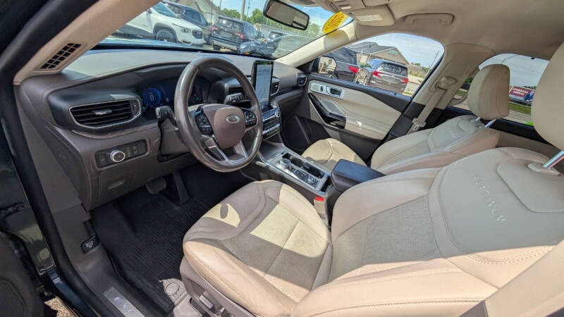 2022 Ford Explorer Platinum