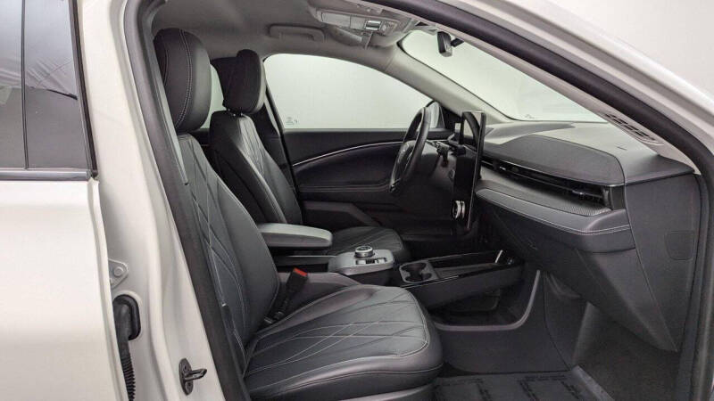 2024 Ford Mustang Mach-E Select