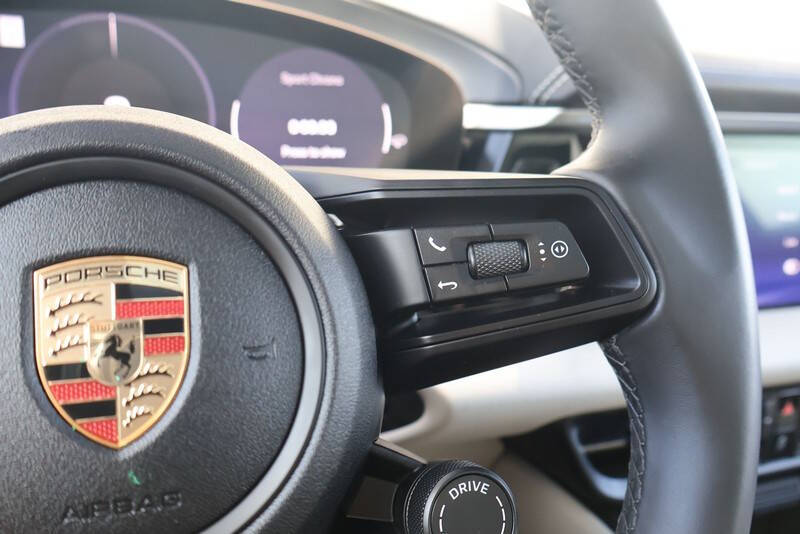 2024 Porsche Macan 4 Electric