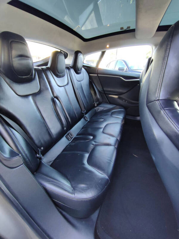 2015 Tesla Model S
