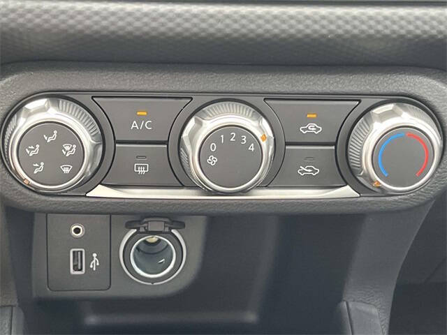 2025 Nissan Kicks Play S