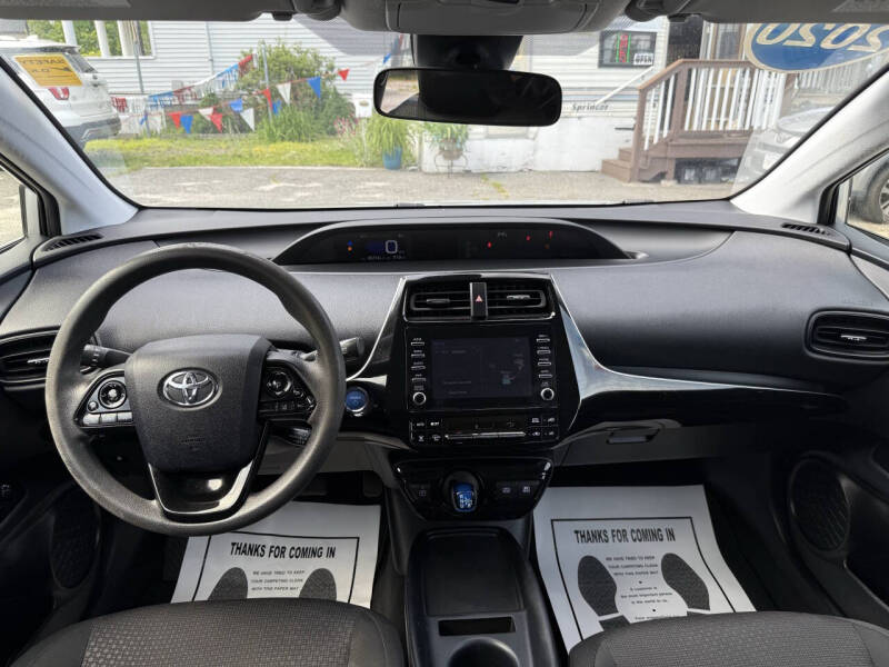 2020 Toyota Prius LE