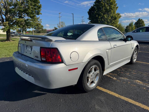 2004 Ford Mustang
