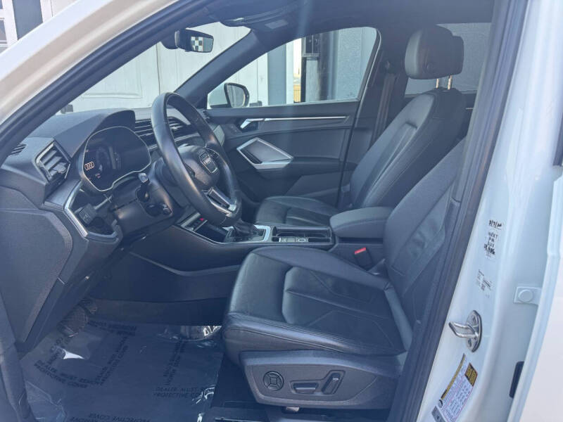 2021 Audi Q3 quattro Premium 40 TFSI