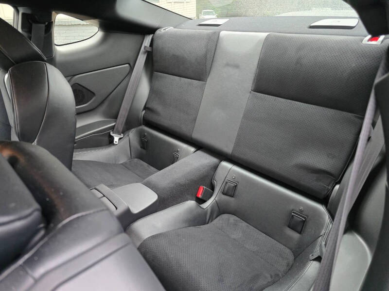 2025 Toyota GR86 Premium