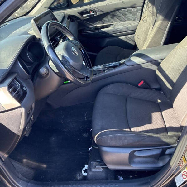 2019 Toyota C-HR XLE