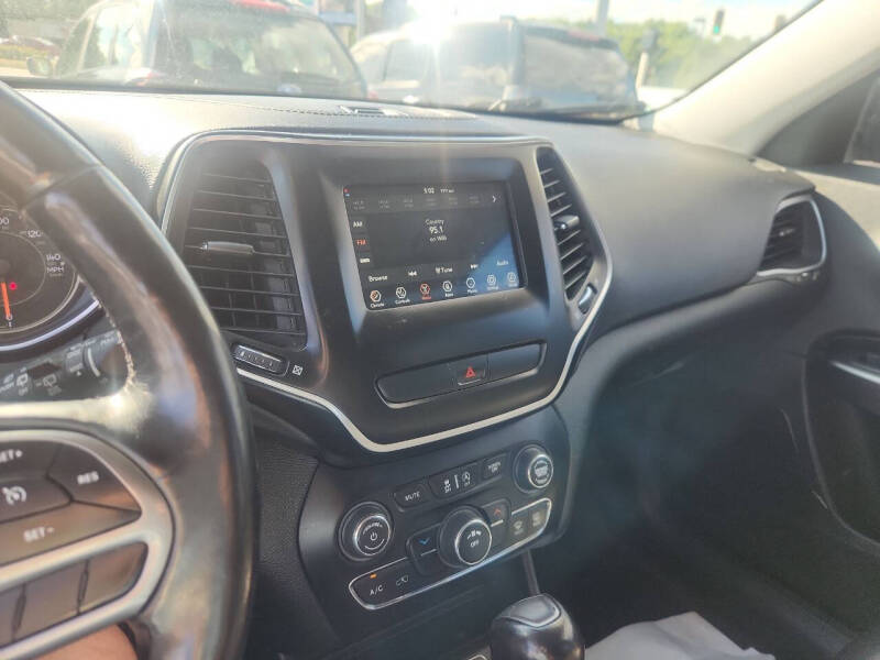 2019 Jeep Cherokee Latitude Plus