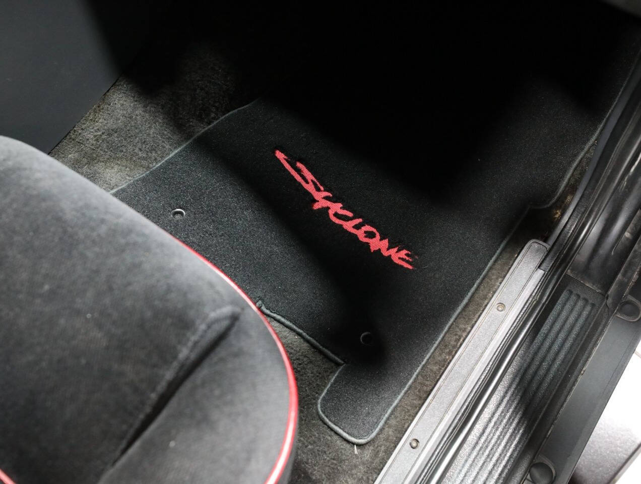 1991 GMC Syclone 36