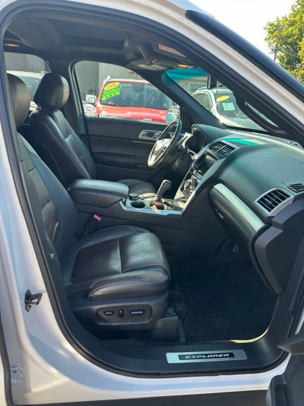 2014 Ford Explorer Sport