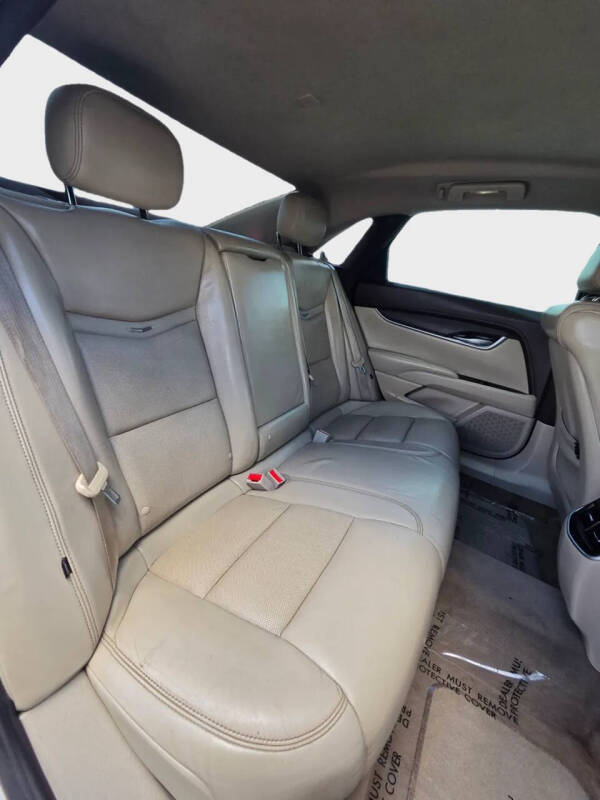 2016 Cadillac XTS Standard