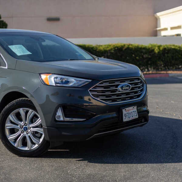 2021 Ford Edge Titanium