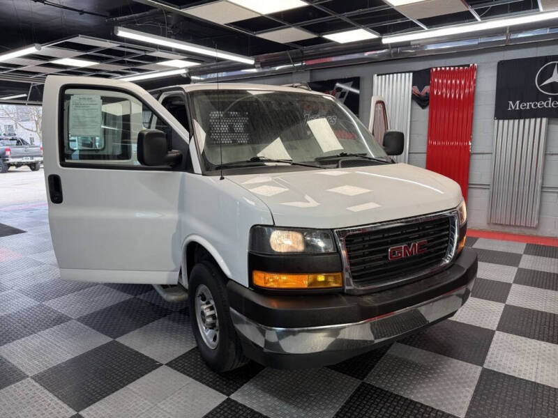 2024 GMC Savana 2500