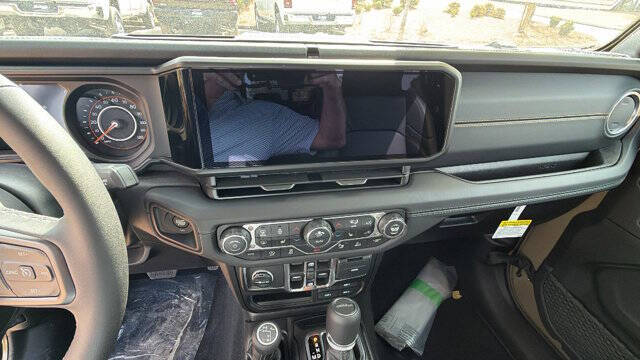 2026 Jeep Gladiator Sahara