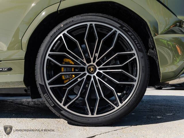 2025 Lamborghini Urus SE