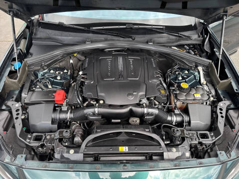 2017 Jaguar F-PACE 35t R-Sport