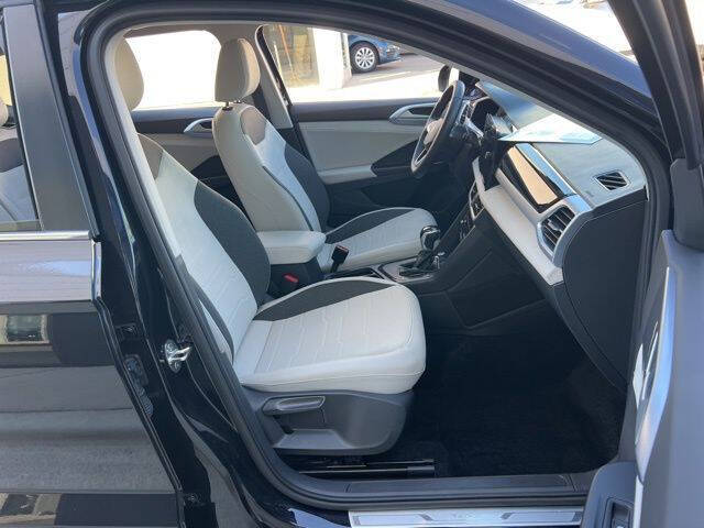 2025 Volkswagen Taos SE