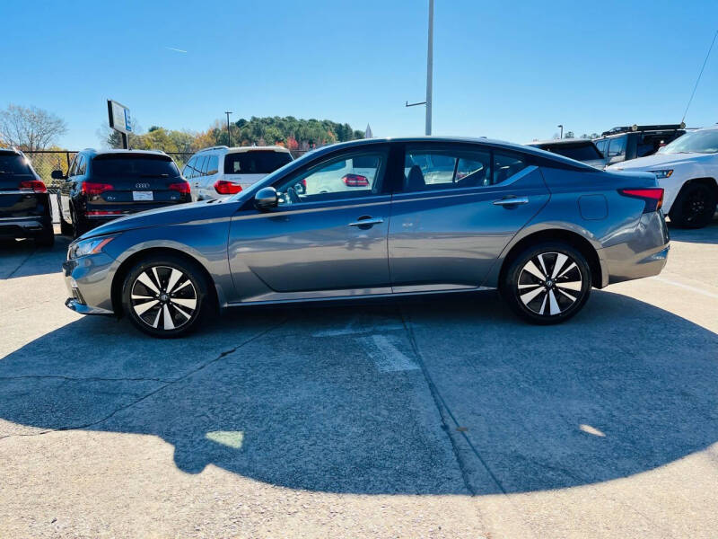 2019 Nissan Altima SL photo 9