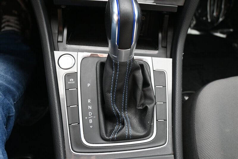 2016 Volkswagen e-Golf SE