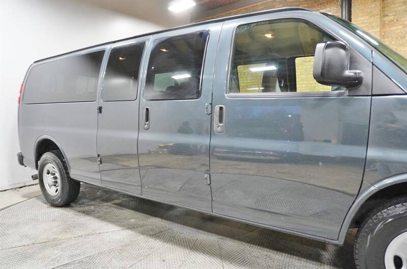 2017 Chevrolet Express LT 3500