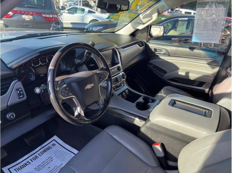 2019 Chevrolet Suburban LT
