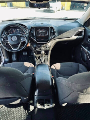 2019 Jeep Cherokee Latitude
