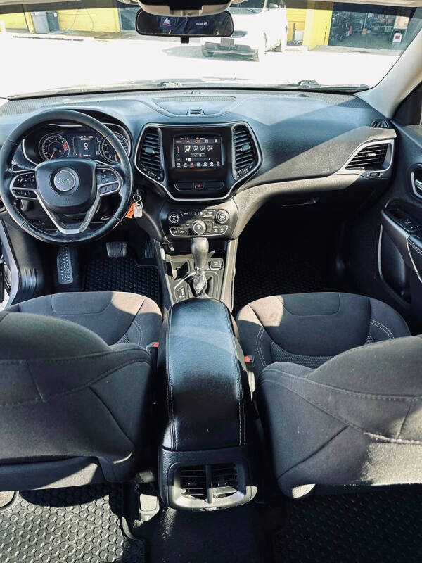 2019 Jeep Cherokee Latitude