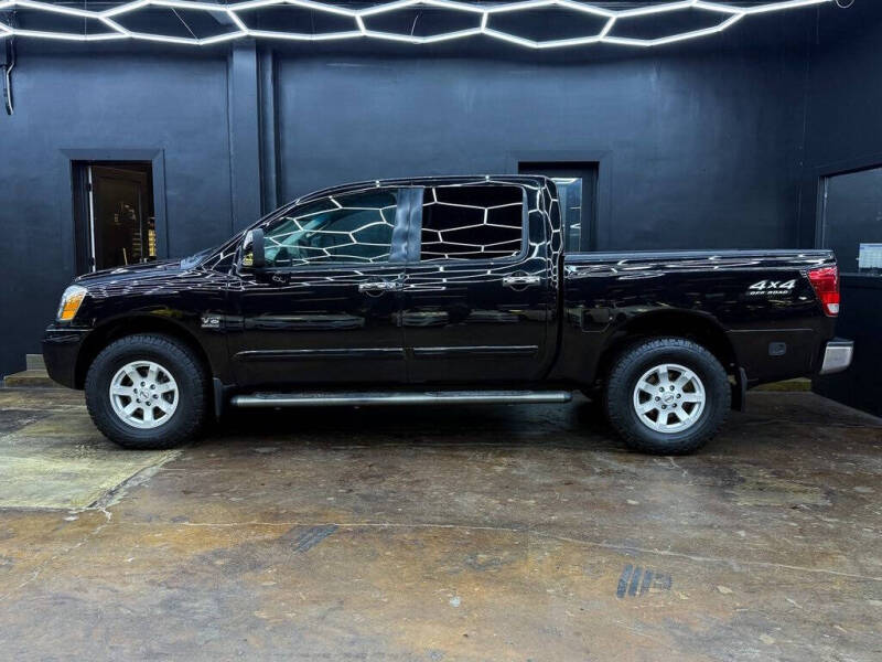 2004 Nissan Titan LE