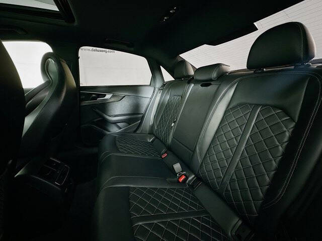 2023 Audi S4 3.0T quattro Premium Plus