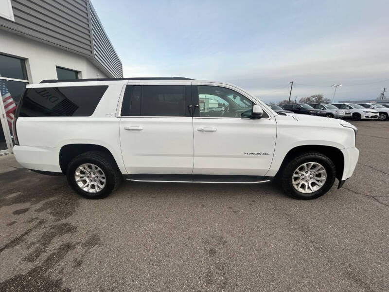 2017 GMC Yukon XL SLT