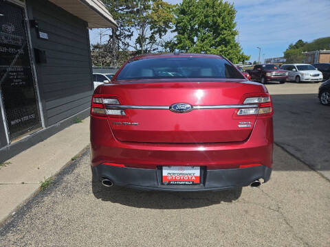 2014 Ford Taurus SEL